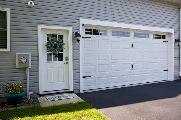 24/7 Emergency Garage Door Panel Replacement experts in Warren County County, KY